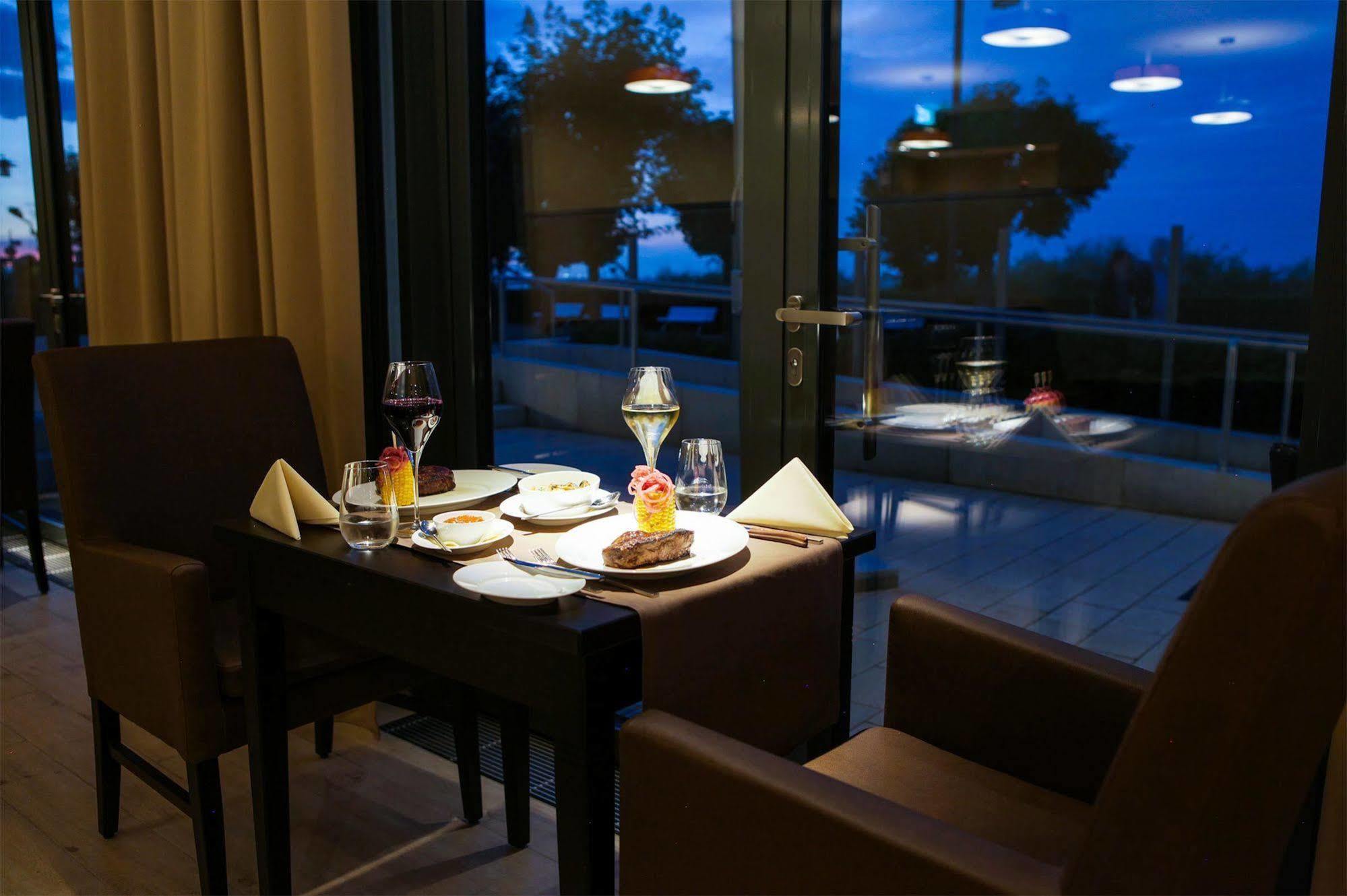 Seetelhotel Kaiserstrand Beachhotel هيرينجسدورف المظهر الخارجي الصورة